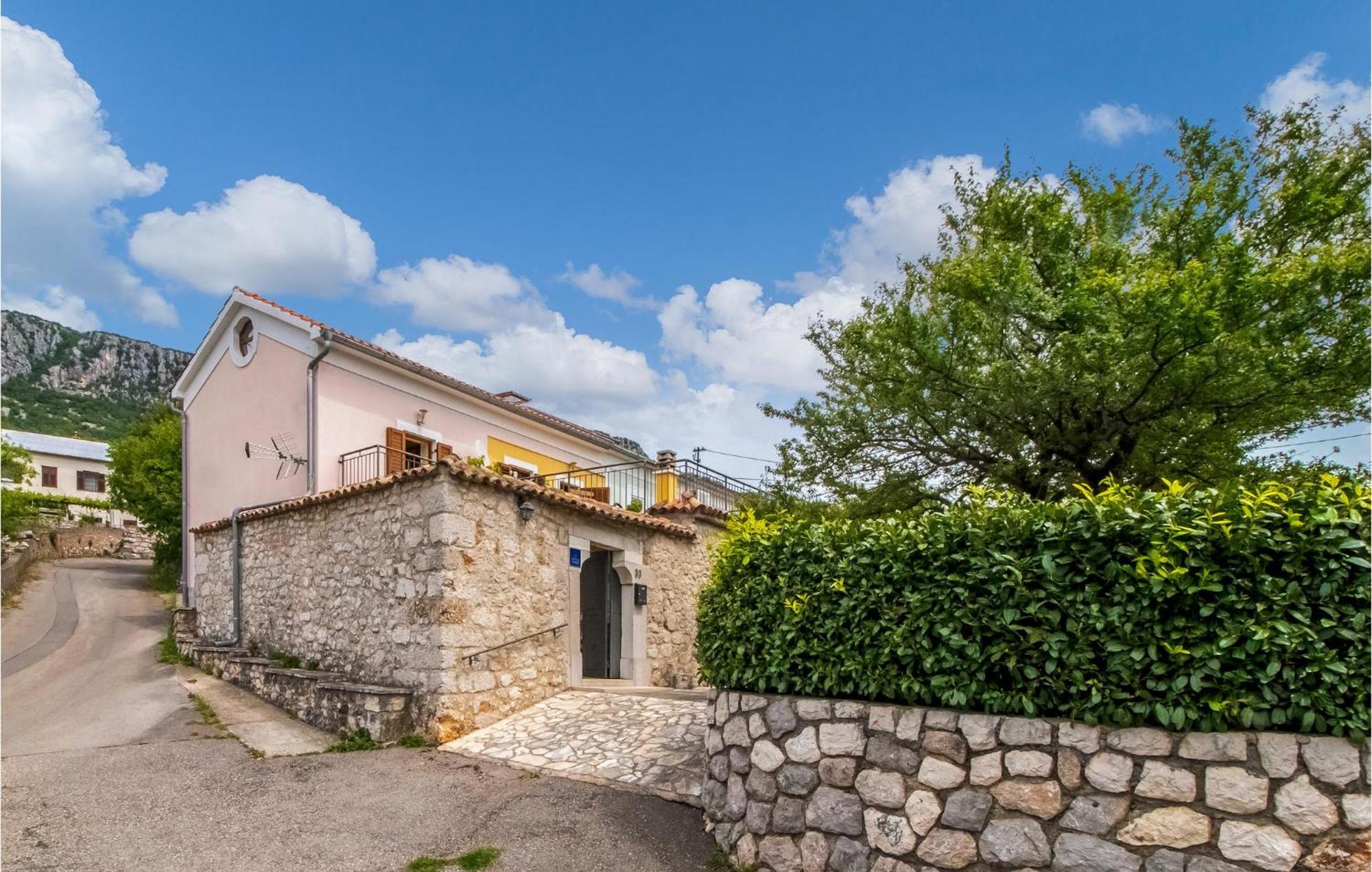 Stunning Home In Bribir With Wifi Exterior foto