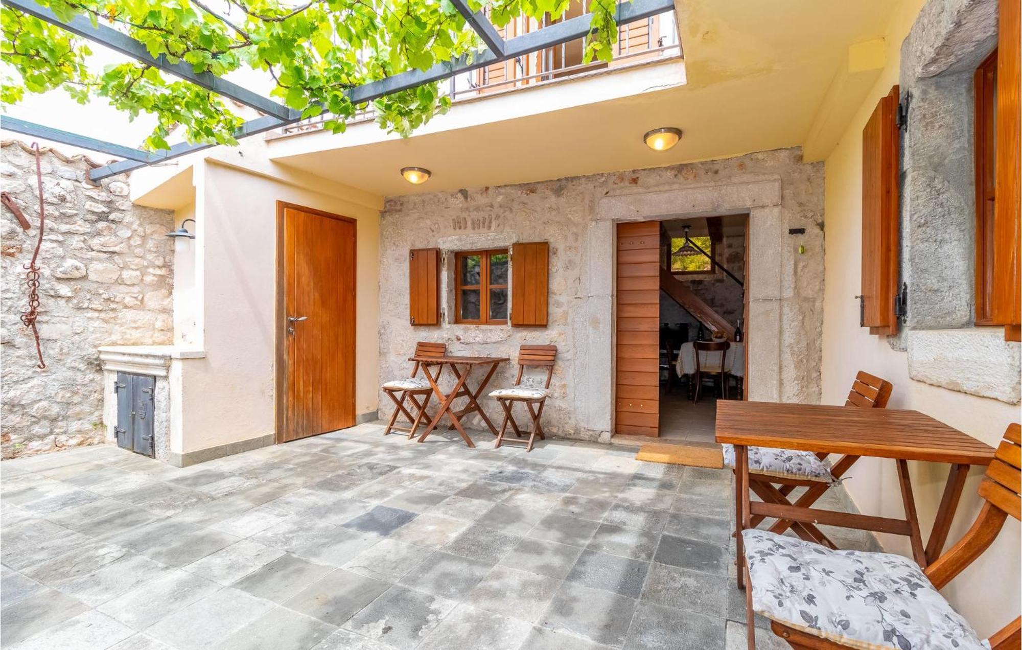 Stunning Home In Bribir With Wifi Exterior foto